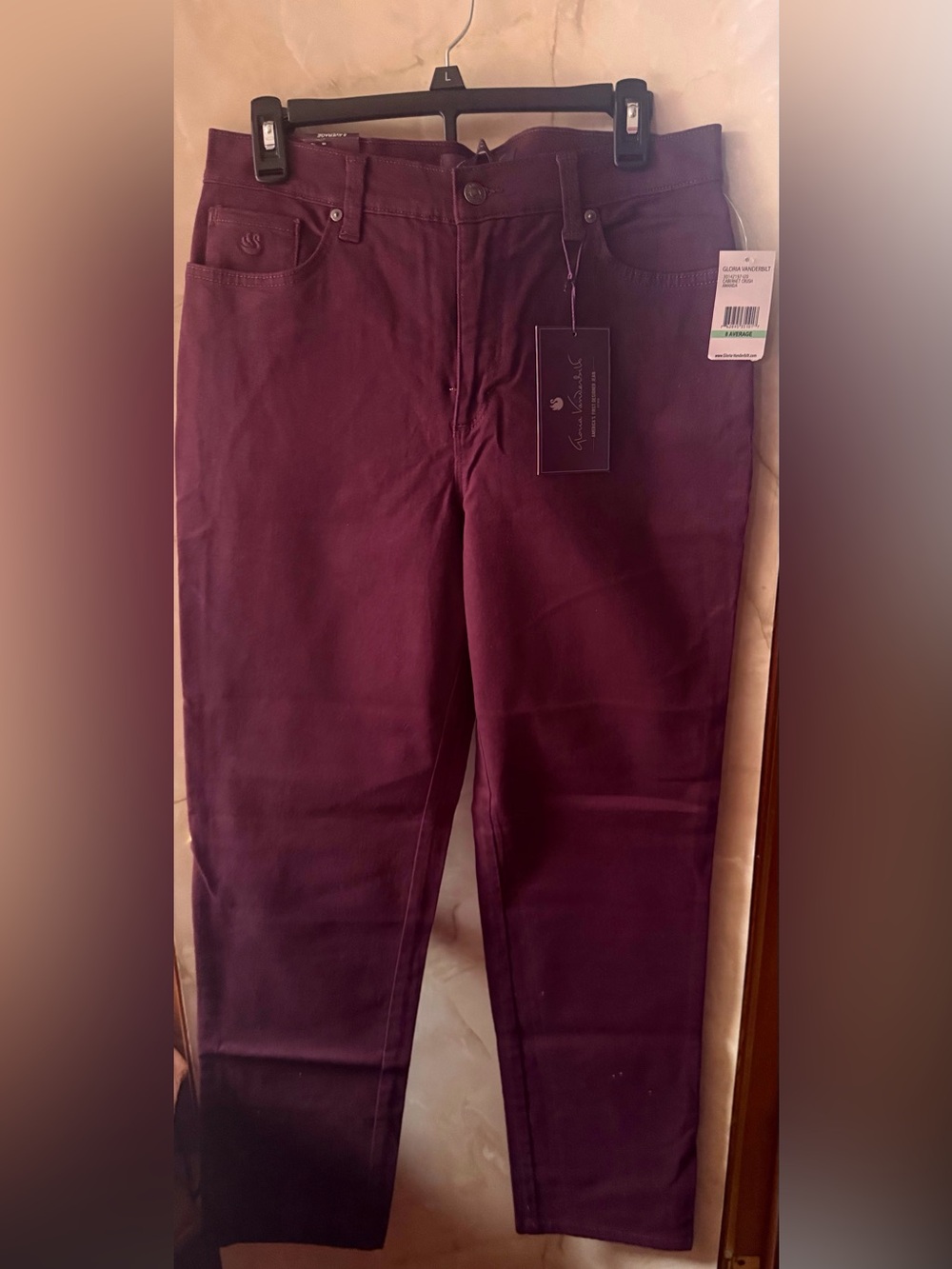 Women’s  Amanda Tapered Jeans in Burgundy